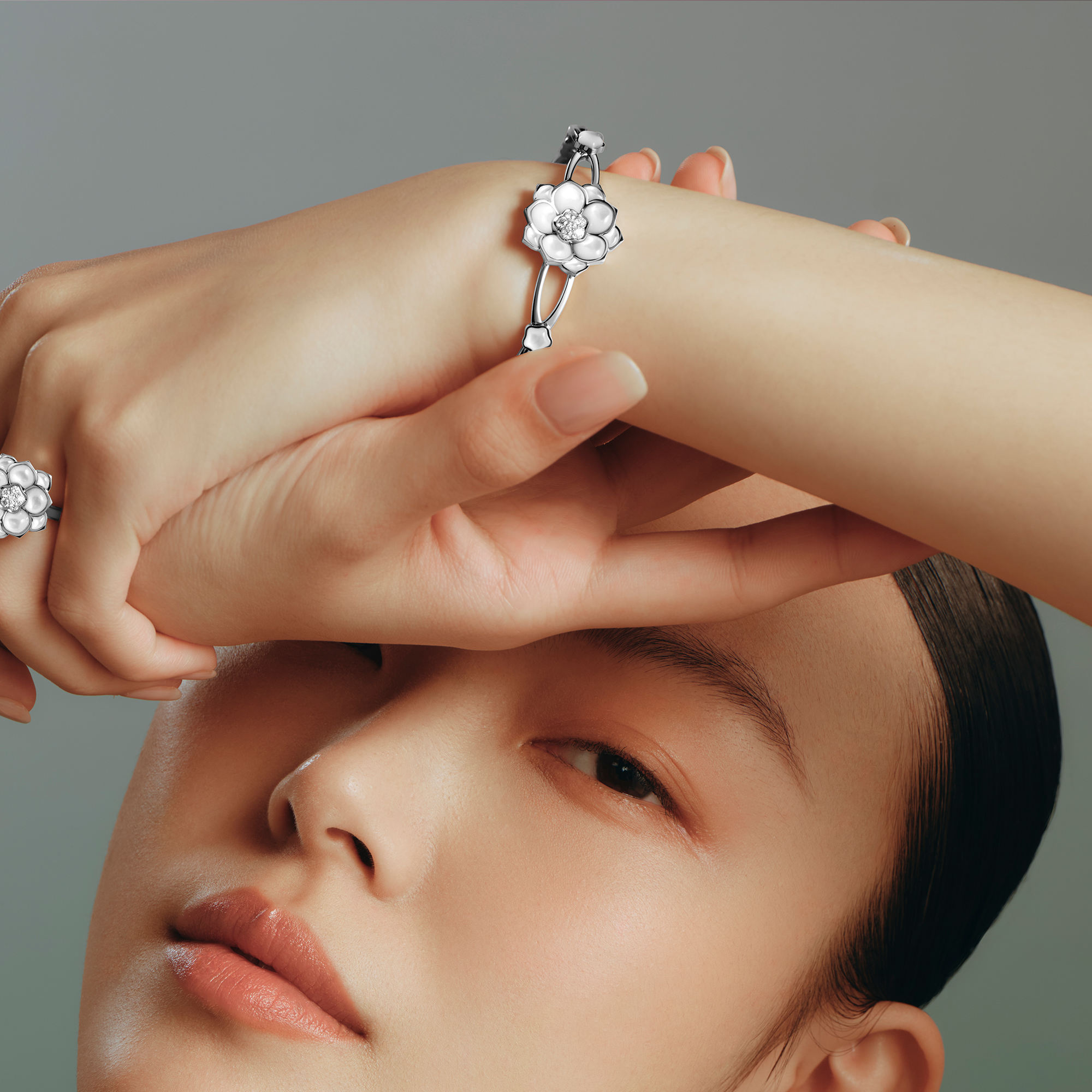 和美HARMONY18K白金钻石手镯
